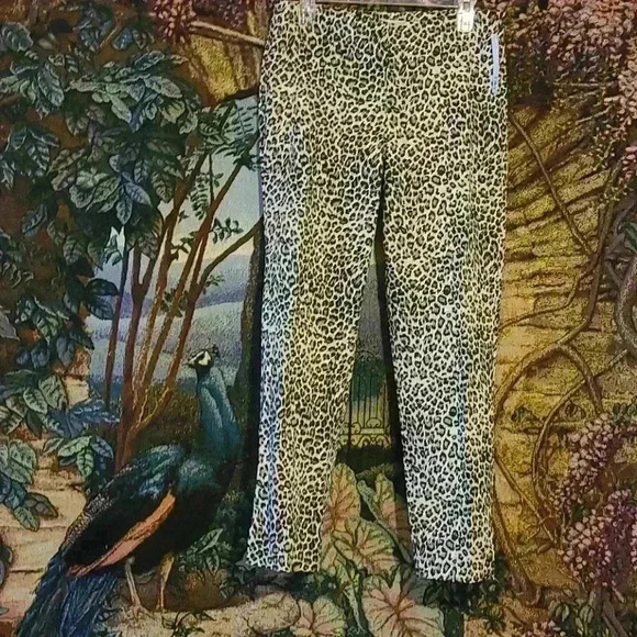 NWT Adrienne Vittadini Pants Womens Stretchy Leopard Print Size 8 - Picture 1 of 5